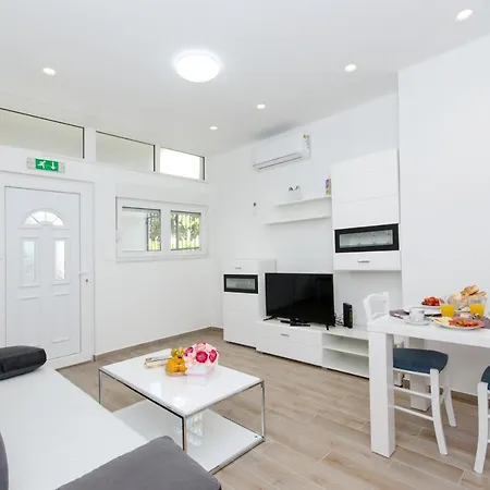 New - Apartman M & M