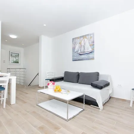 New - Apartman M & M سبليت