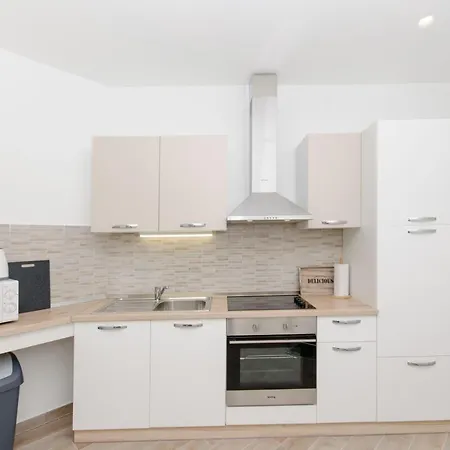 New - Apartman M & M شقة سبليت